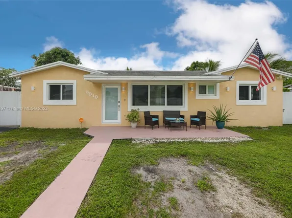 3010 NW 211th St, Miami Gardens, FL 33056