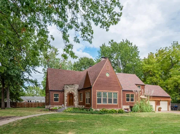 3320 SW 8th Ave, Topeka, KS 66606