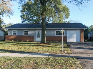 470 Bode Rd, Hoffman Estates, IL 60169