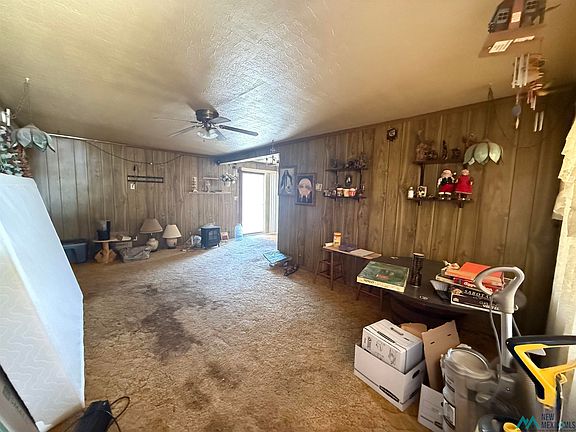 3rd image of 1504 W Hank Ave