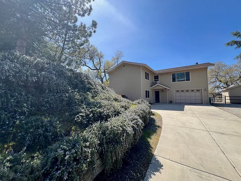 27030 Oakflat Dr — Photo 47