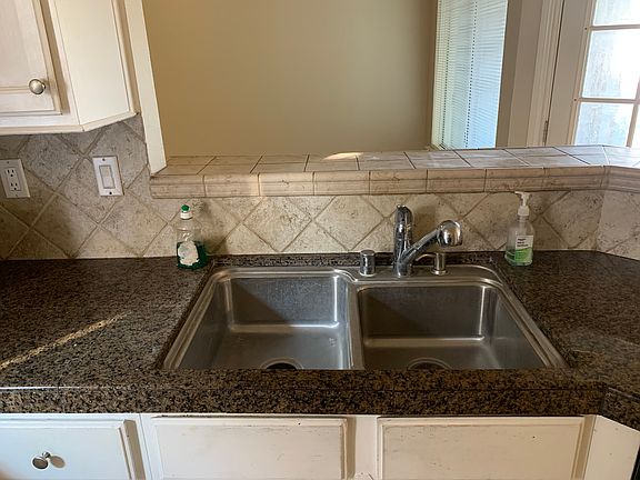 4th image of 8179 Westport Cir