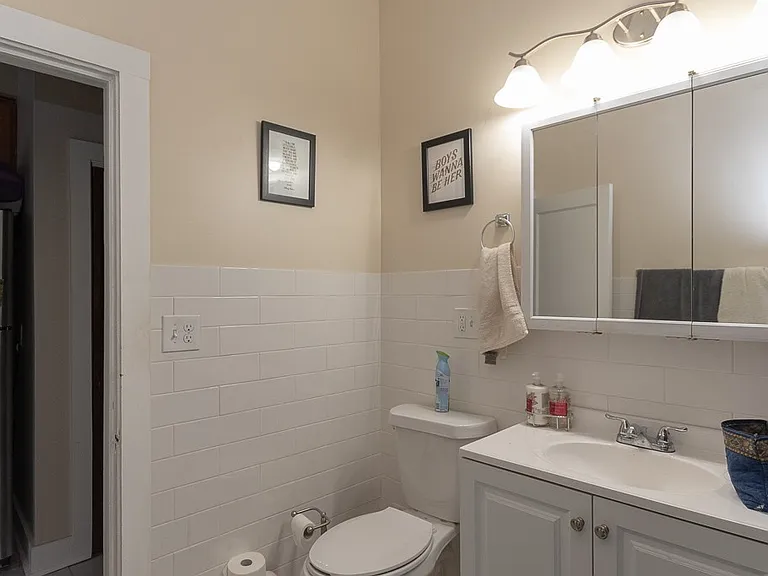 949 N Hoyne Ave #4 — Photo 19