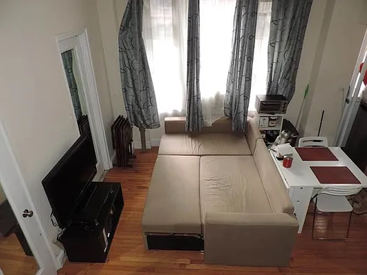 Rented by Beekman Street Realty | media 19