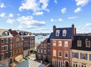 28 Wolfe St #34, Alexandria, VA 22314