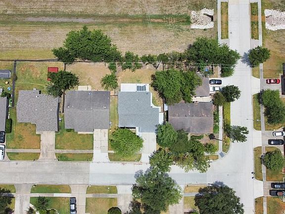 5th image of 13906 Towne Way Dr