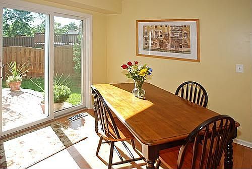 breakfast area