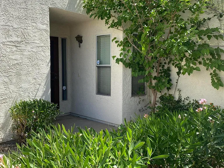 4014 E Cortez St — Photo 3