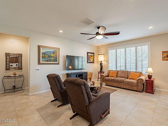5th image of 2445 E Josephine View Dr