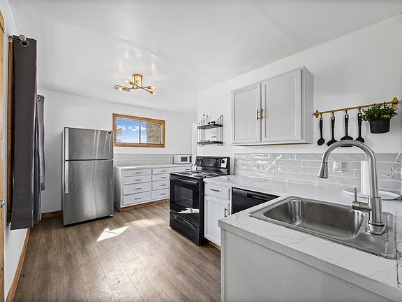 3rd image of 1418 Kingshill Dr