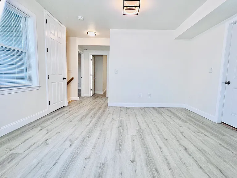 164 Ashburnham St #2 — Photo 5