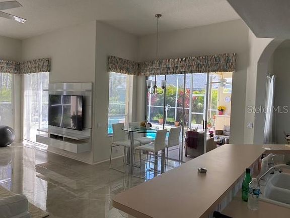 3rd image of 1208 ARLINBROOK DRIVE