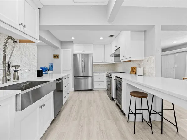 1431 NE 32nd Pl, Pompano Beach, FL 33064