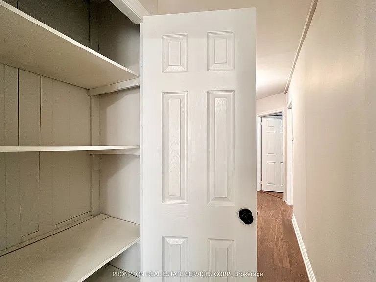17 Winnifred Ave — Photo 30