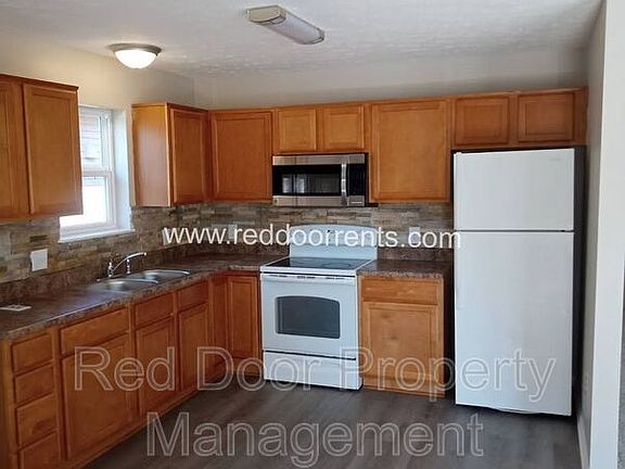 2nd image of 3159 Graceland Ave