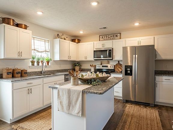 3rd image of 4633 Sassafras Ct