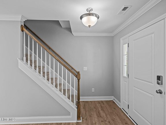 5th image of 713 Plymouth Drive