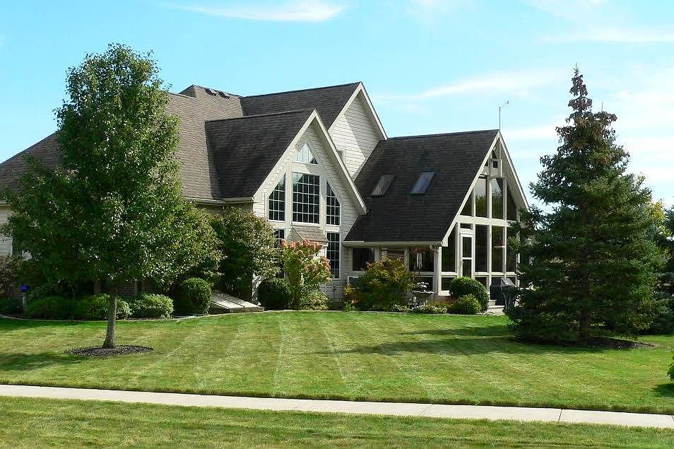 1st image of 842 Pine Valley Dr