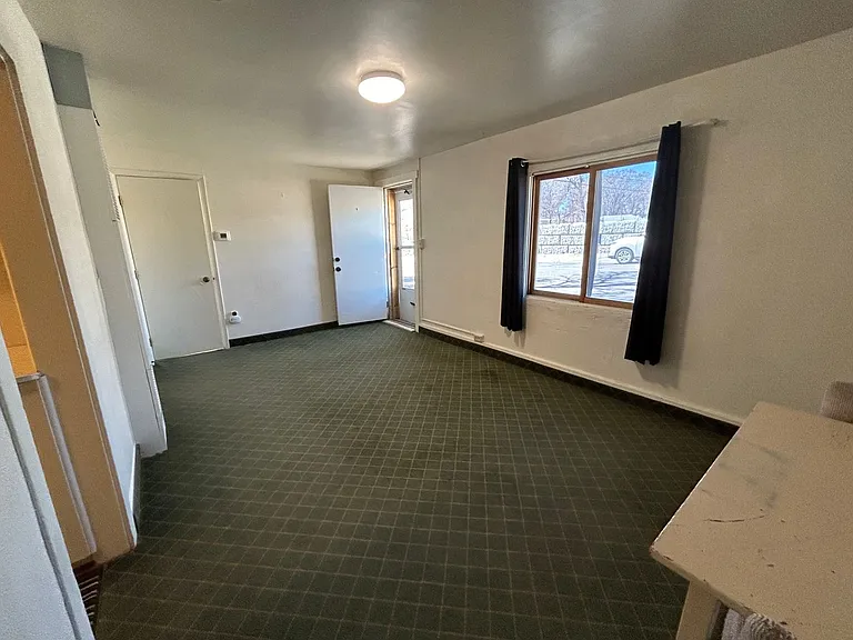 821 W Main St. — Photo 7