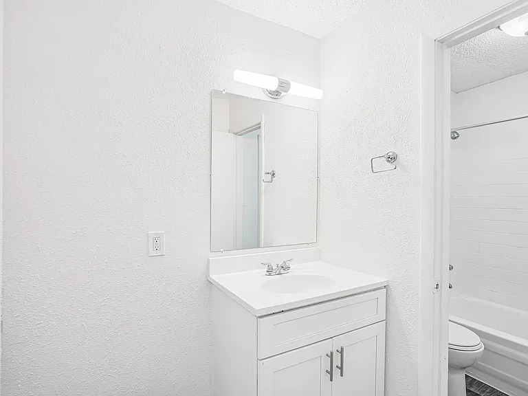 Lewis on Cascade Apartments — Photo 47
