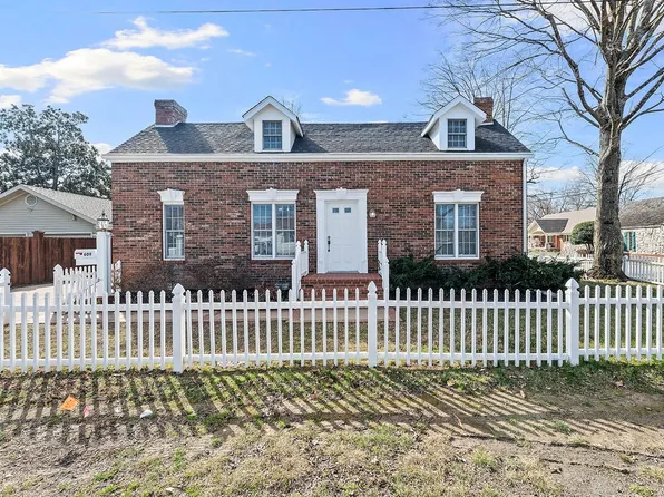 609 Jefferson St, Bentonville, AR 72712