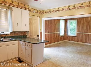 1543 Defoe St, Dyersburg, TN 38024