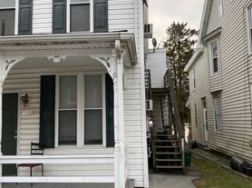 58 E Washington St, 201
