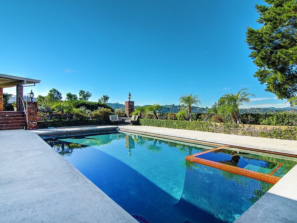 1st image of 4767 Del Moreno Pl