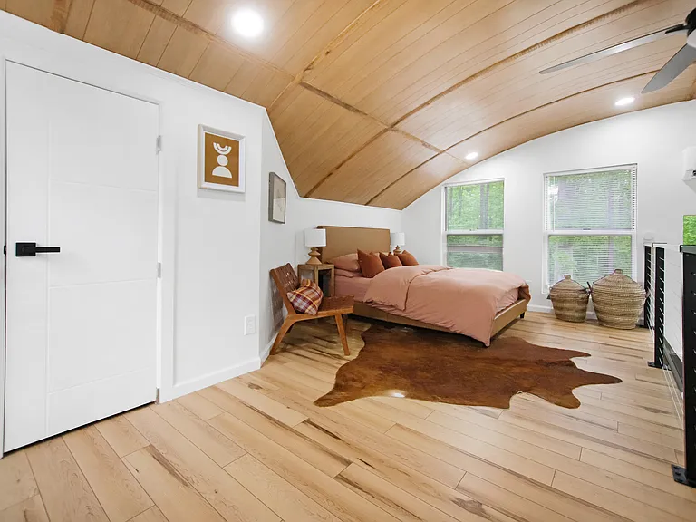 588 Lake Vernon Rd — Photo 20