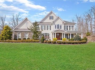 2 Vona Way, Newtown, CT 06470