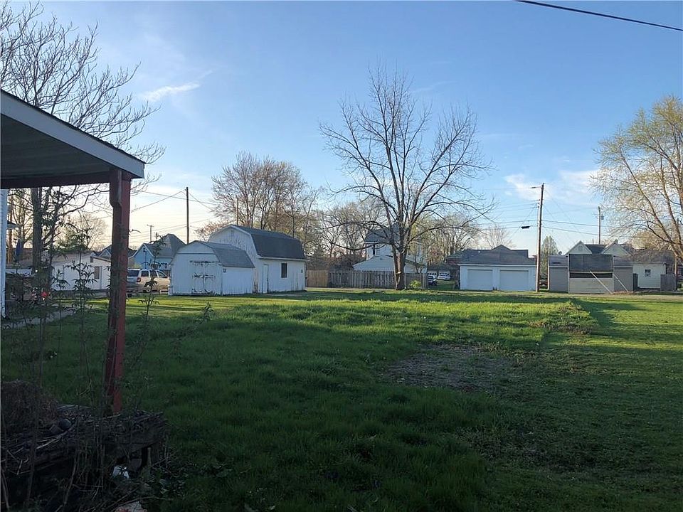 2nd image of 526 W Taylor St