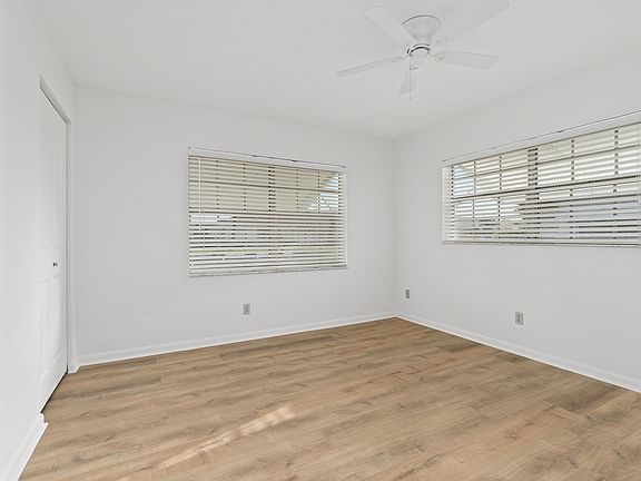 5th image of 1227 S Lakes End Dr APT A