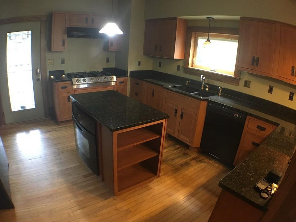 1st image of 501 Essex St #1