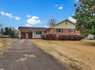 10 Merrimon Ave, Boiling Springs, SC 29316