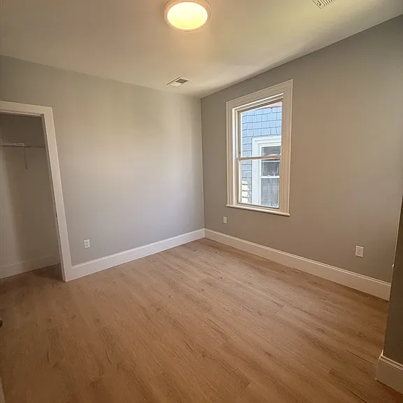 7 Thornley St #2 — Photo 3
