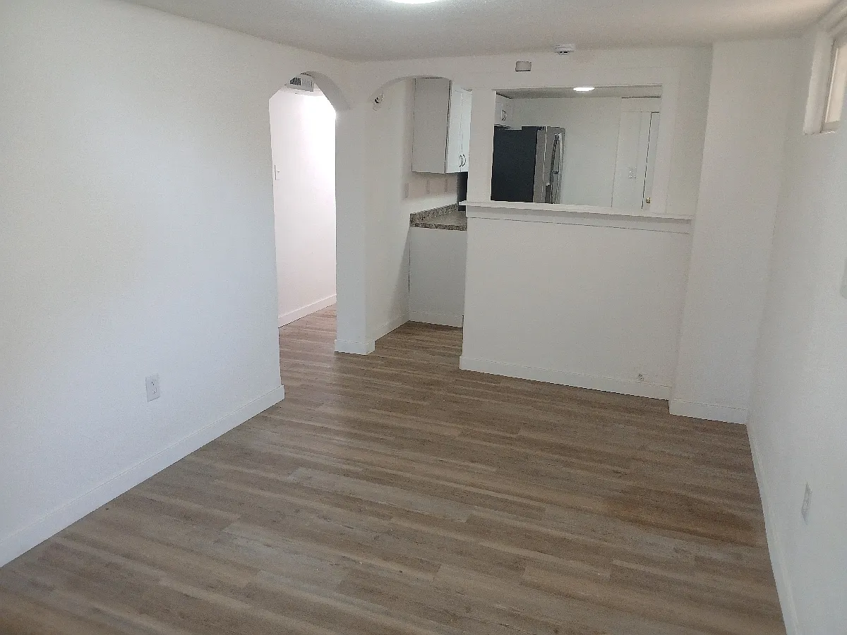 2 bed, $895 — Photo 3