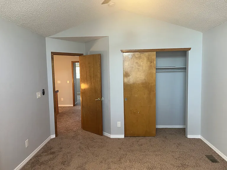 1435 Stoneham St — Photo 22