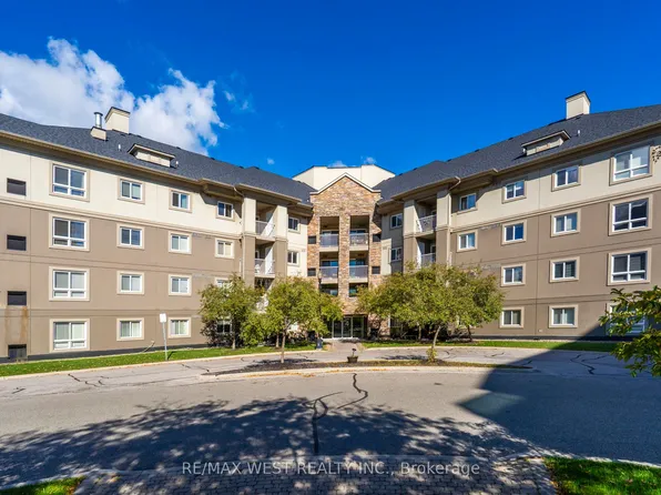 4 Dayspring Cir #208, Brampton, ON L6P 2Z5