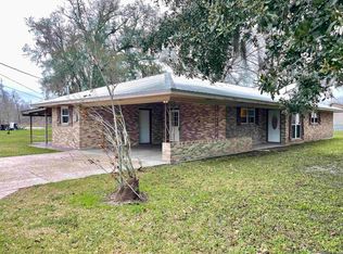10363 Alex Reine Rd, Saint Amant, LA 70774