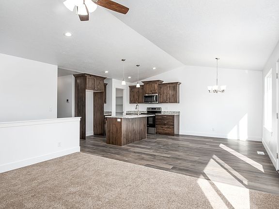 4th image of 130 S Liberty St #202