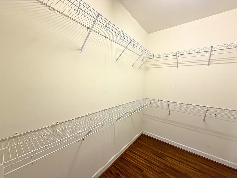 2541 Spring Oaks Way — Photo 36