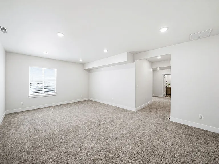 485 E River Ln — Photo 45