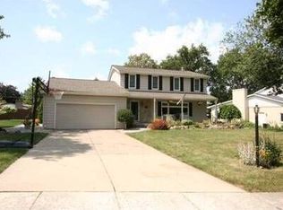 11422 Stonybrook Dr, Grand Blanc, MI 48439