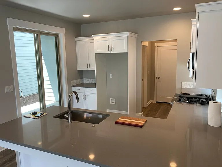 3835 SW Coyote Pl — Photo 4