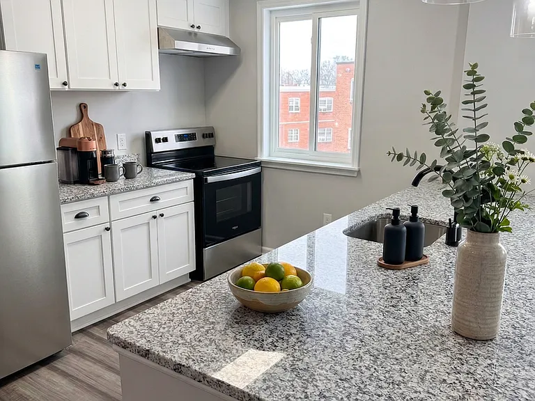 The Executive in Gaithersburg — Photo 12