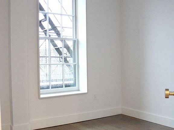 5th image of 473 Park Pl #402