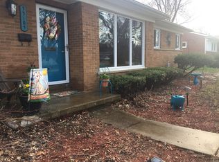 33105 Cloverdale Ave, Farmington, MI 48336