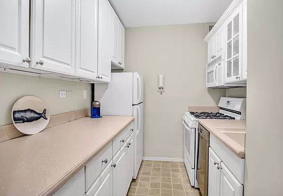 4th image of 150 W End Ave APT 6S