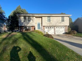 7516 Hayes Cir, Ralston, NE 68127