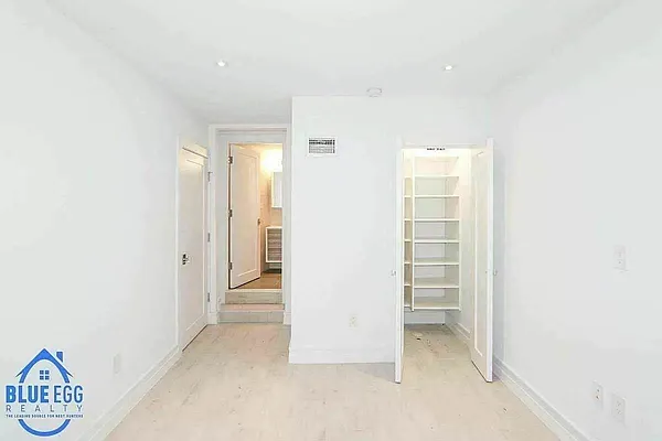 Rented by GROOME REALTY LLC | media 22